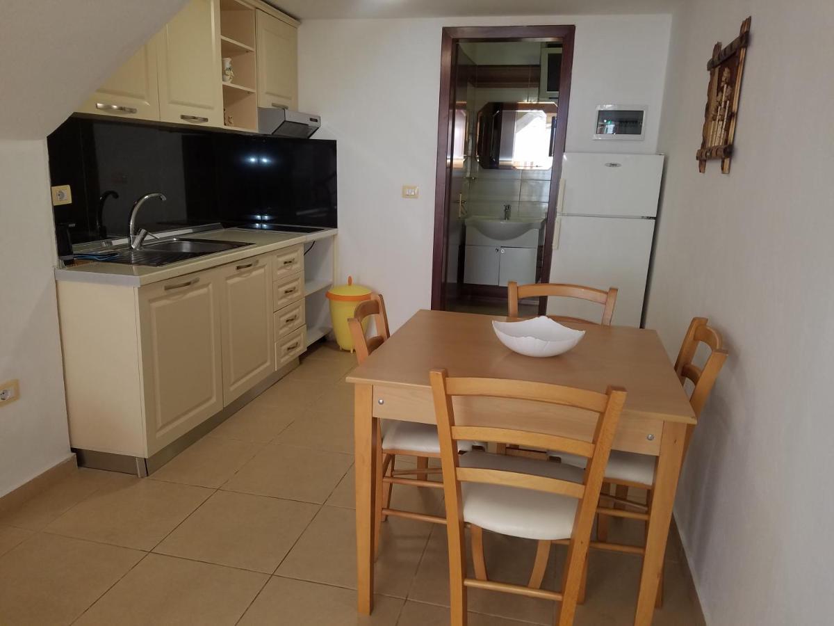 Apartamente Duplex Berti Sarande Exterior photo